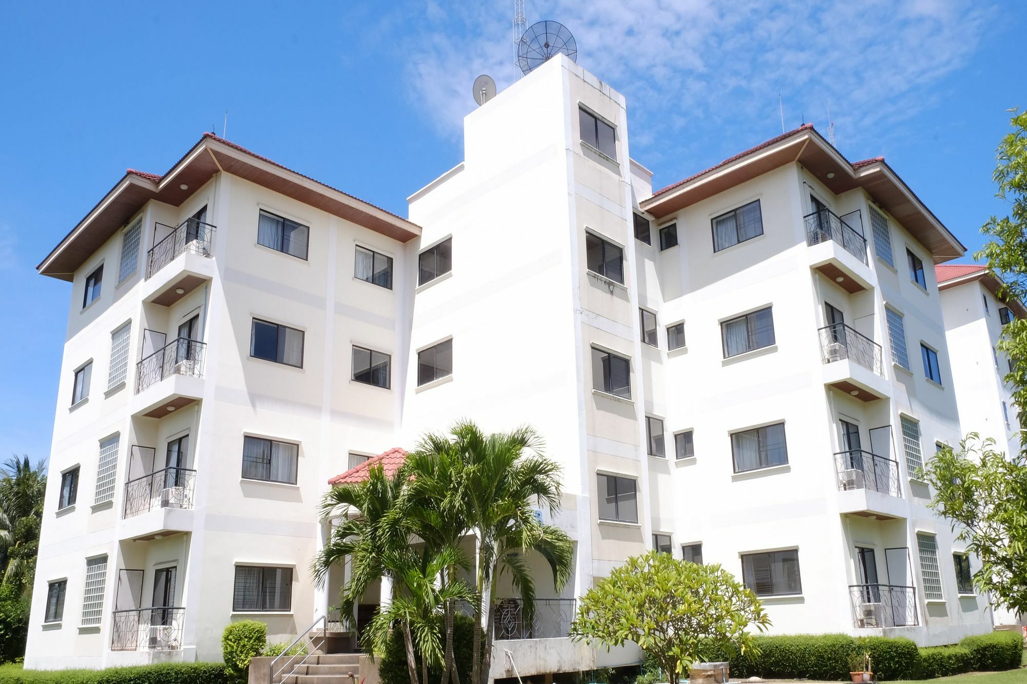 Seastar Properties Rayong Exterior foto