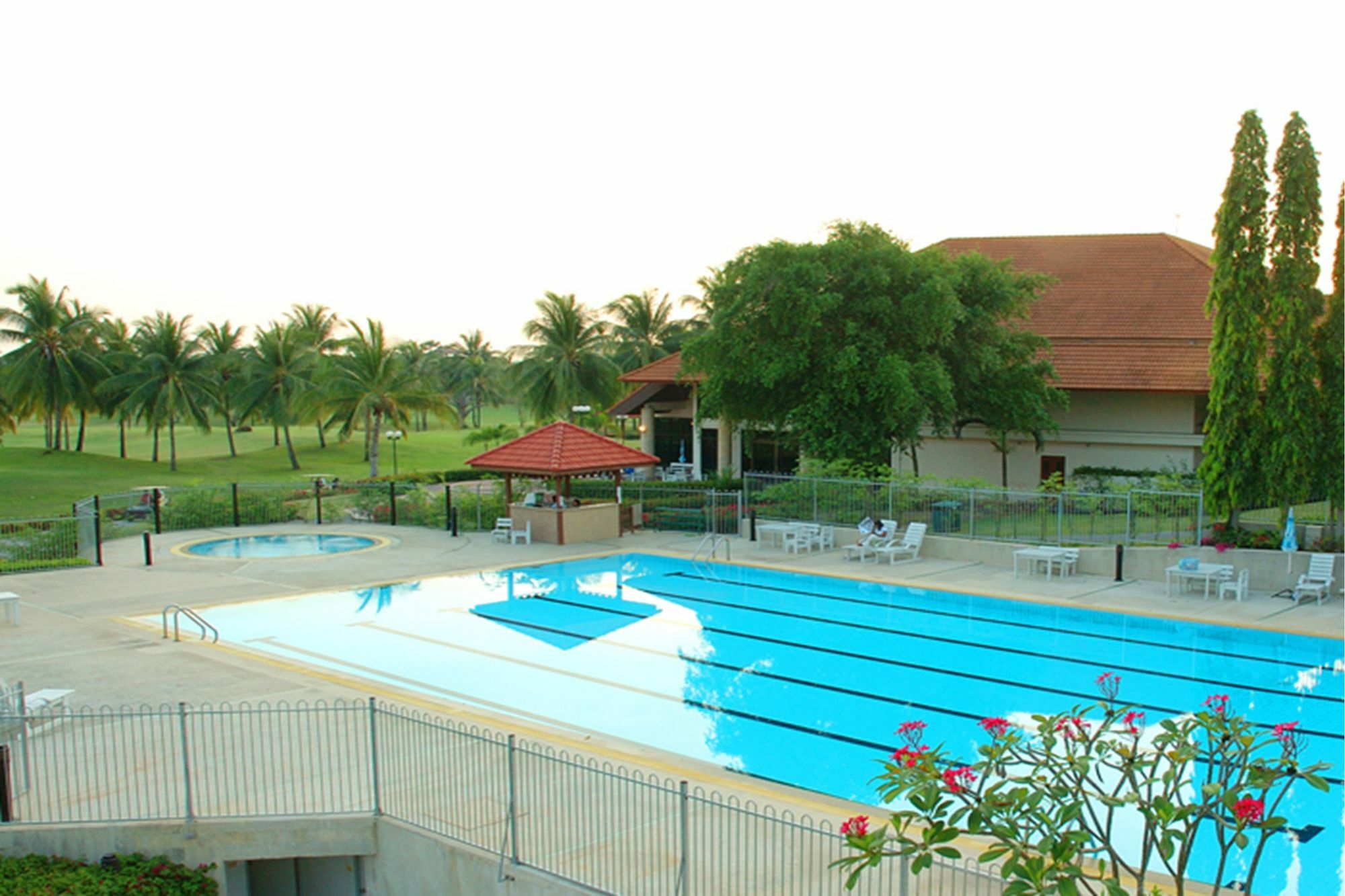 Seastar Properties Rayong Exterior foto